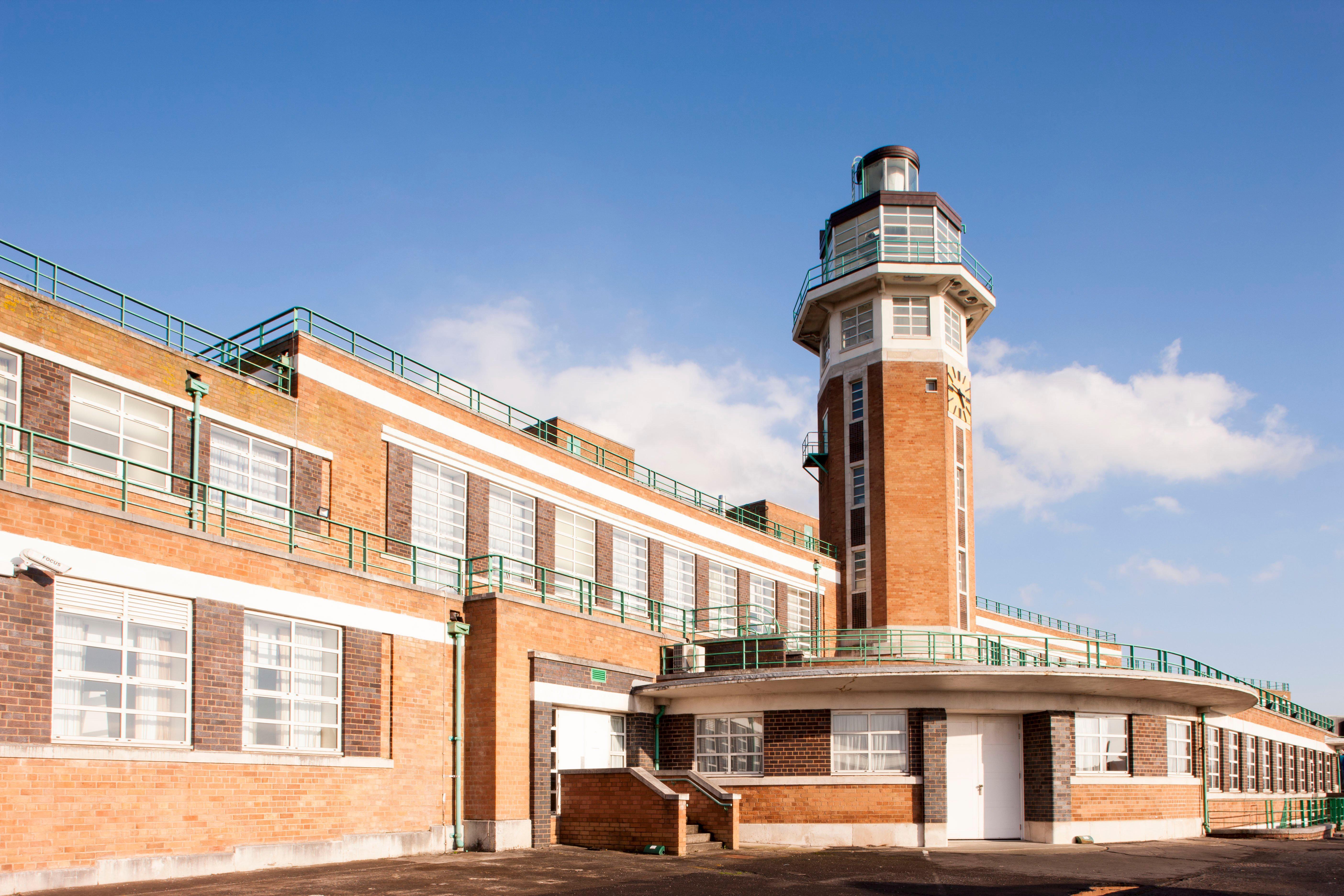 Crowne Plaza Liverpool - John Lennon Airport By Ihg Exterior photo